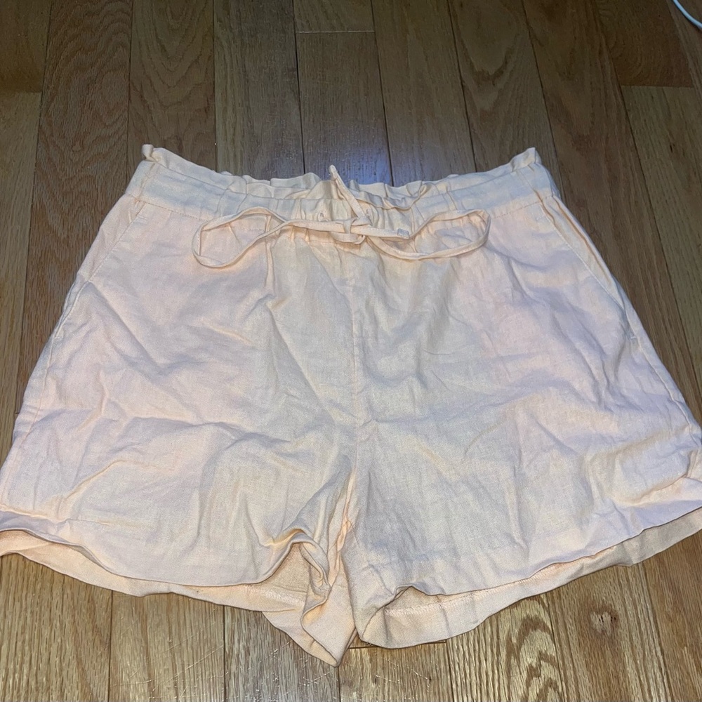 Women's Cream Shorts